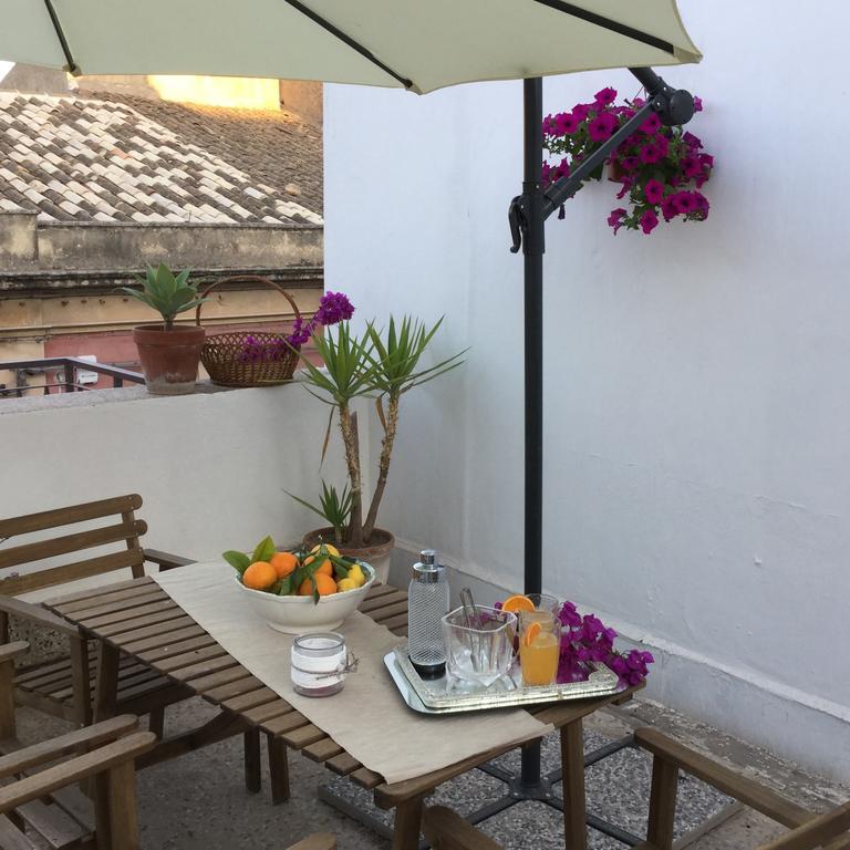 Case Vacanze Le Rose Noto Exterior foto